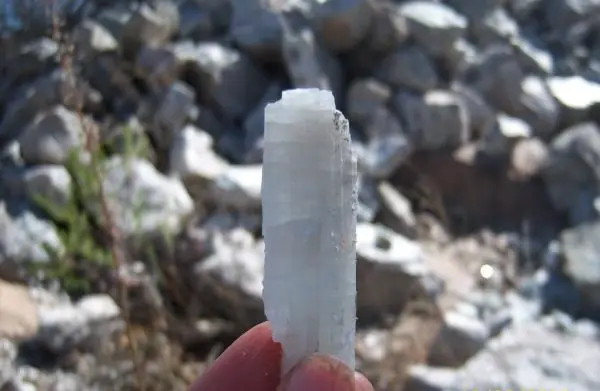 te muestro donde buscar piedras preciosas y semi vos mismo !