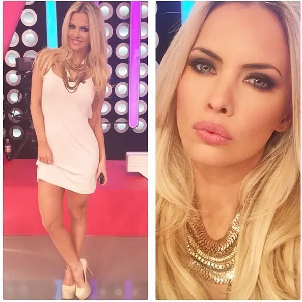 Alejandra Maglietti - Rubia y Rica.