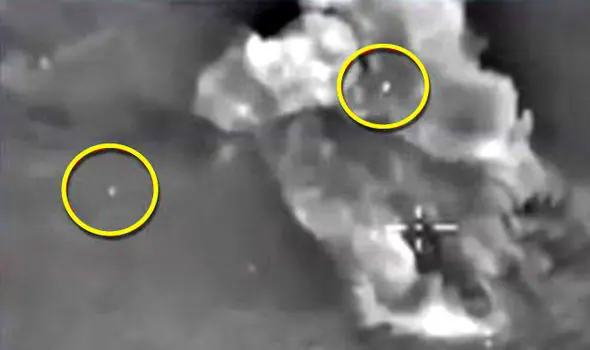 Aseguran que ovnis acompañan bombardeos de Rusia en Siria