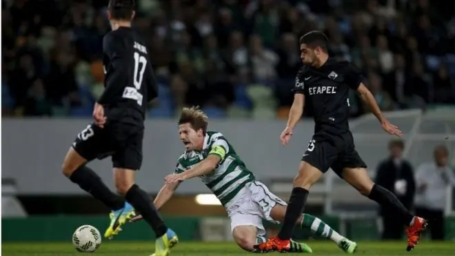 Por qué ver fútbol de manera ilegal en internet es peligroso
