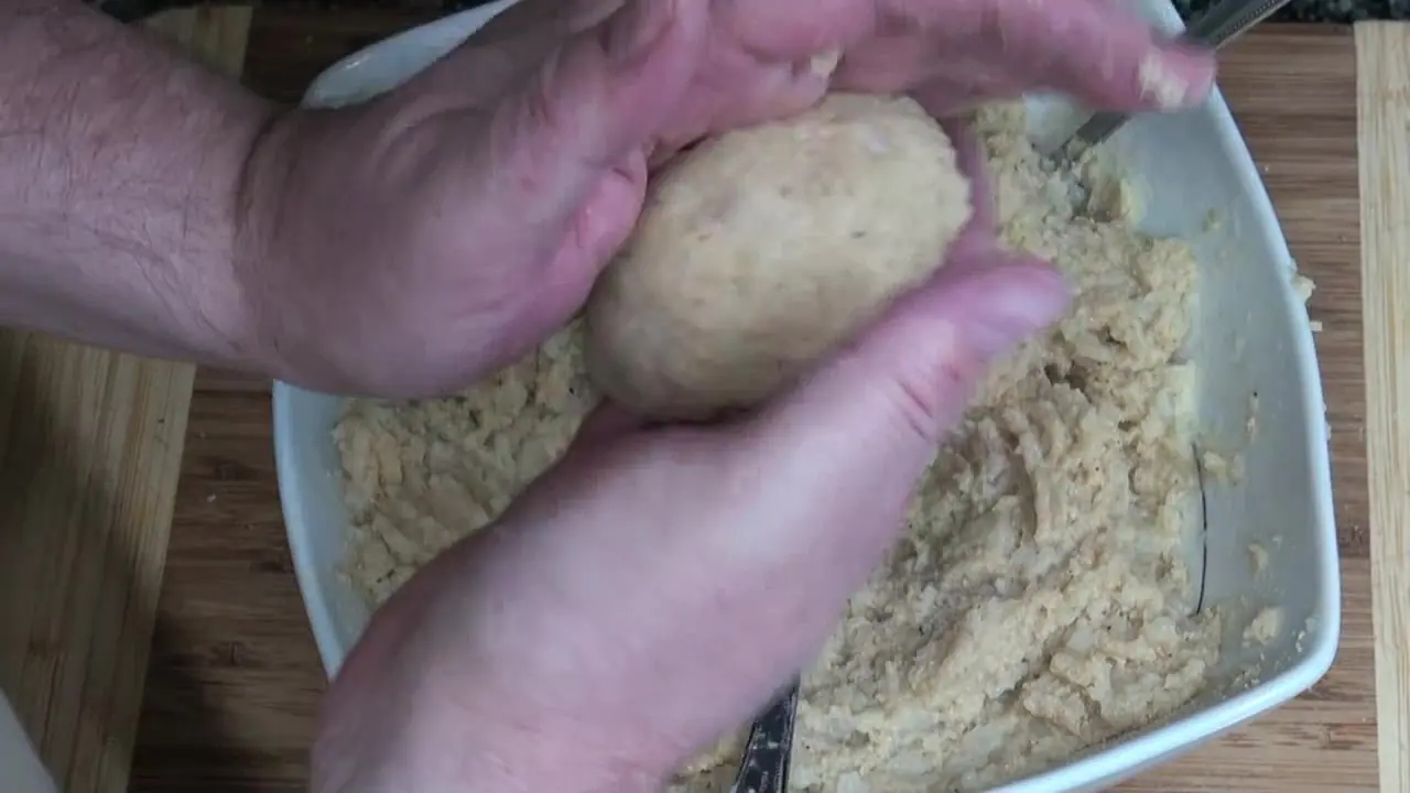 Sabrosas croquetas de papa con queso muzzarella