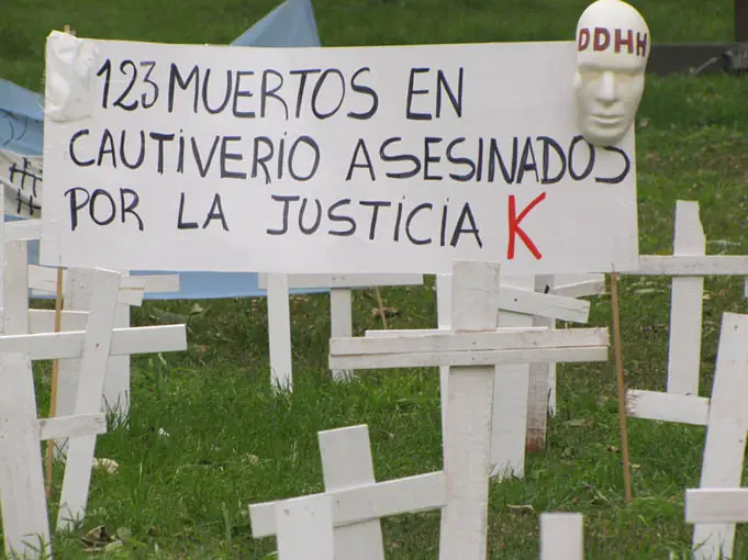1800 presos políticos y ningún político preso