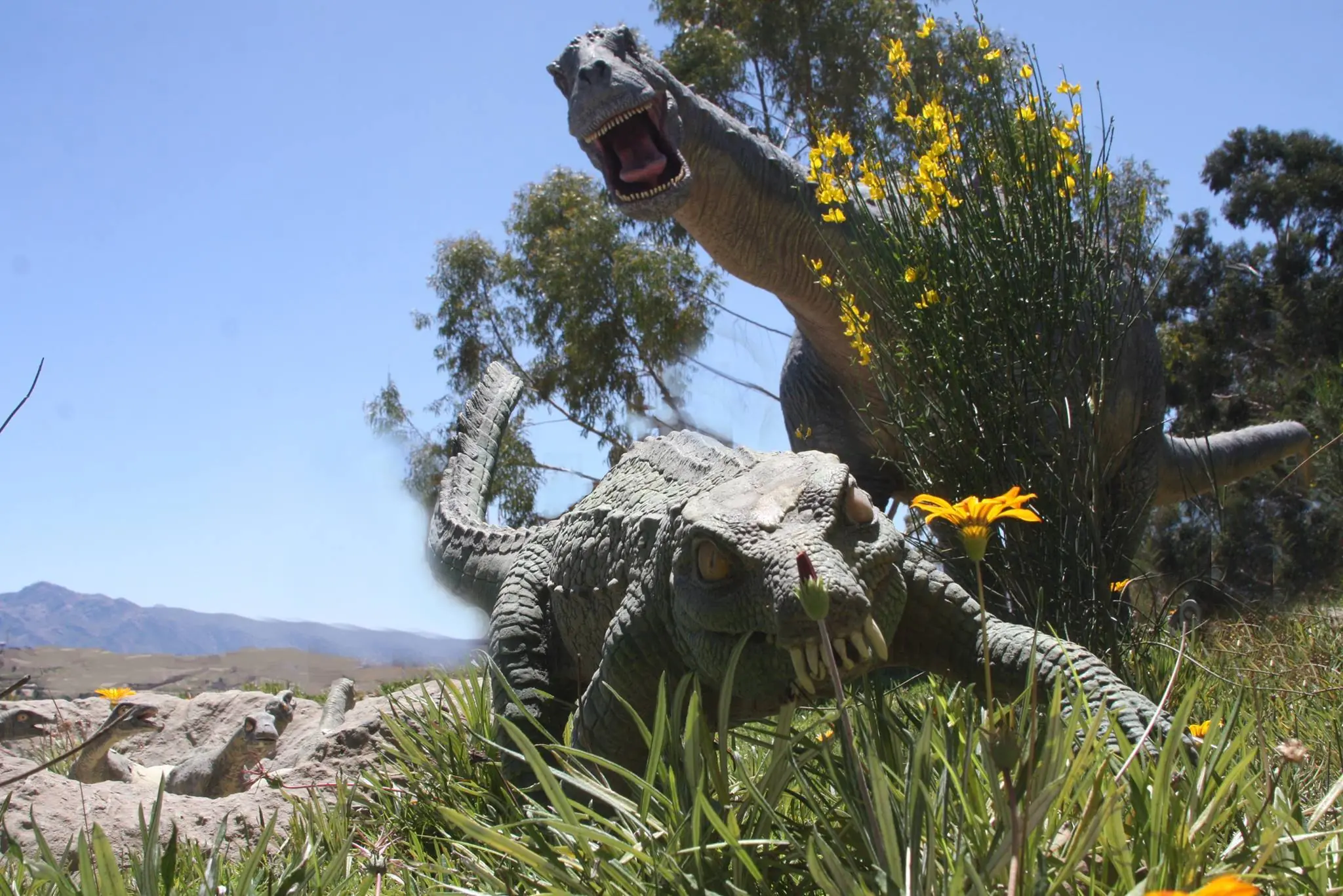 esculturas dinosaurios