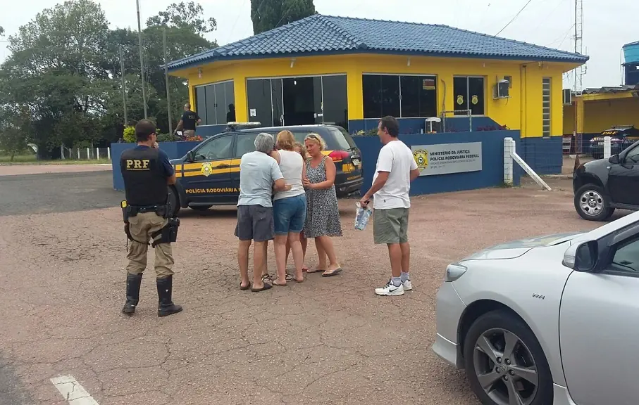 Pareja argentina olvidò hija en la gasolinera