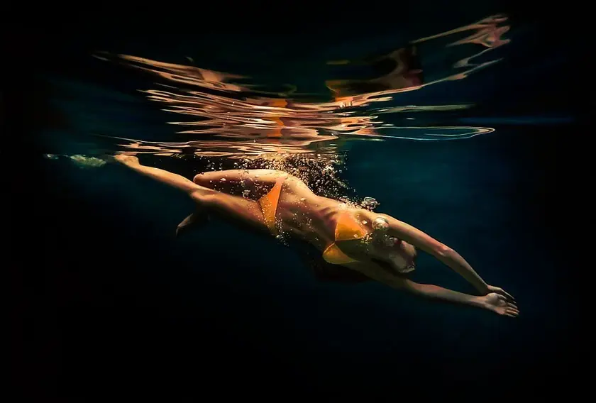 Pinturas realistas bajo el agua por Matt Story