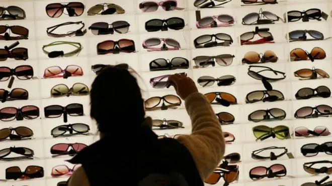 ¿Por qué los anteojos de sol de marca son tan caros?