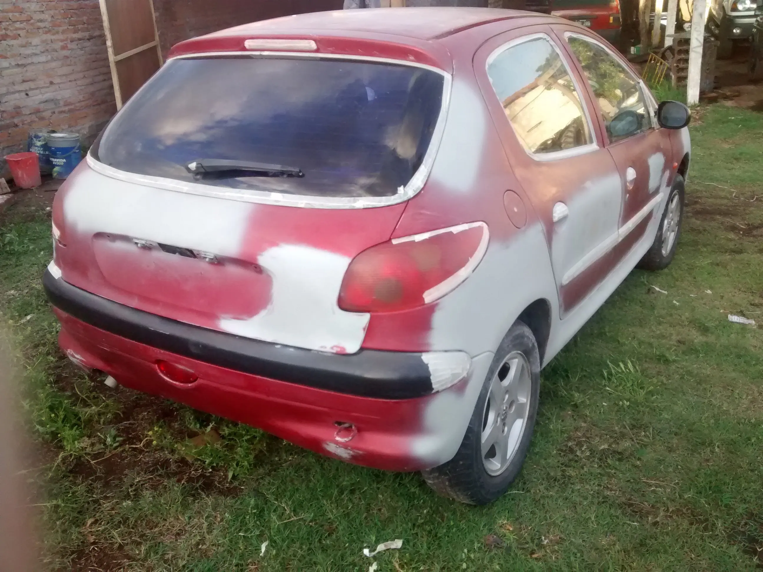 Mira papu como deje este Peugeot 206!