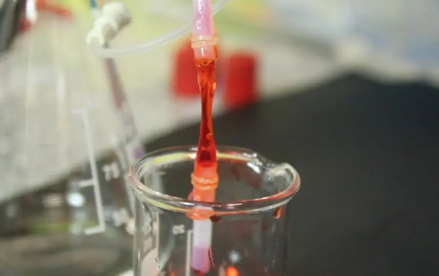 chilenos crean robot que construye vasos sanguíneos