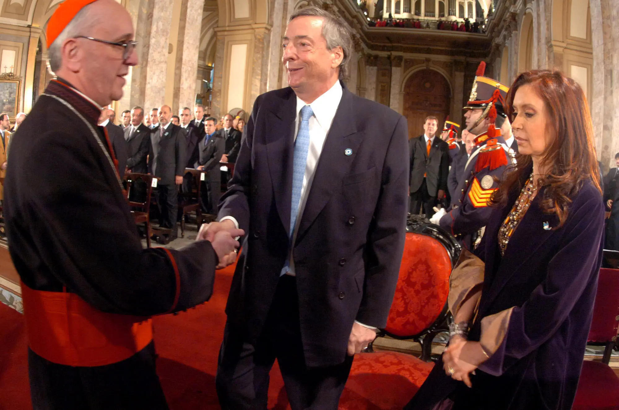 CFK un quiste en los testiculos.