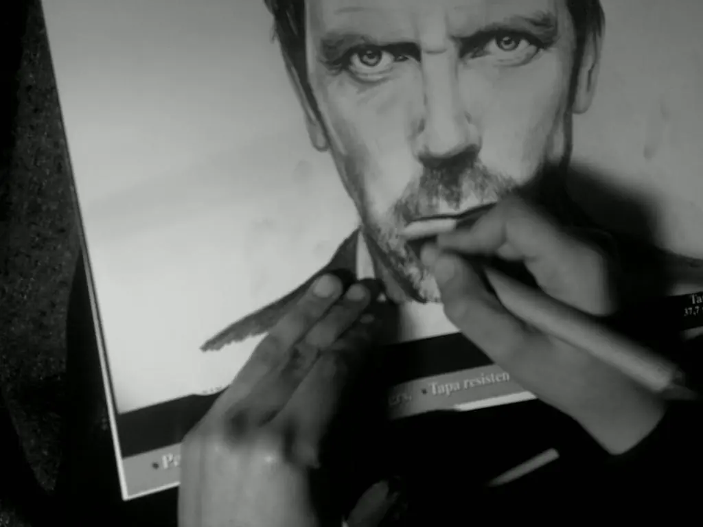 Dr. House retrato realista y video