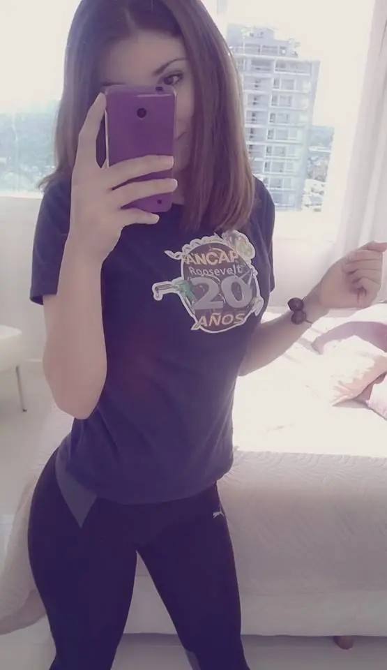 faltan 5 pa pa comprar ese vi pa toma con los pi en la pla za