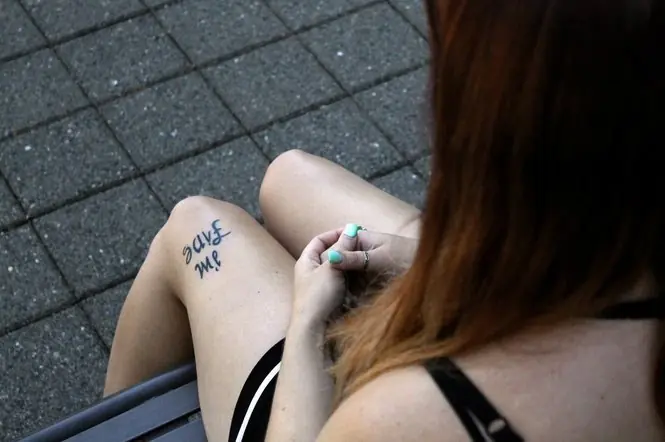 Esta mujer se tatuó un mensaje conmovedor.