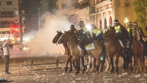 Muerte a los traidores.