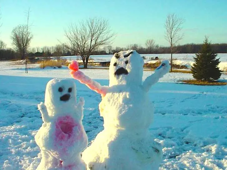 17 perturbadores muñecos de nieve te asustaran en Navidad 17 perturbadores muñecos de nieve te asustaran en Navidad