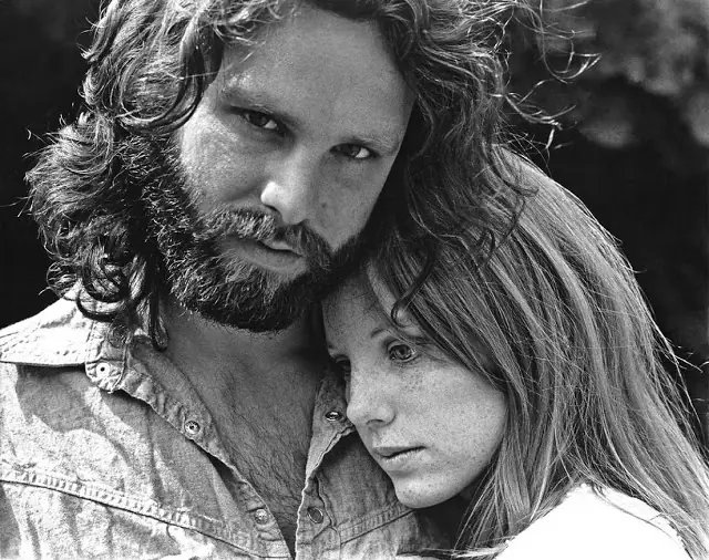 Jim Morrison y Pamela Courson: pasión, locura y muerte
