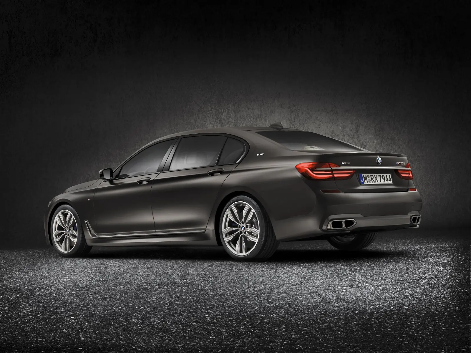 m760Li