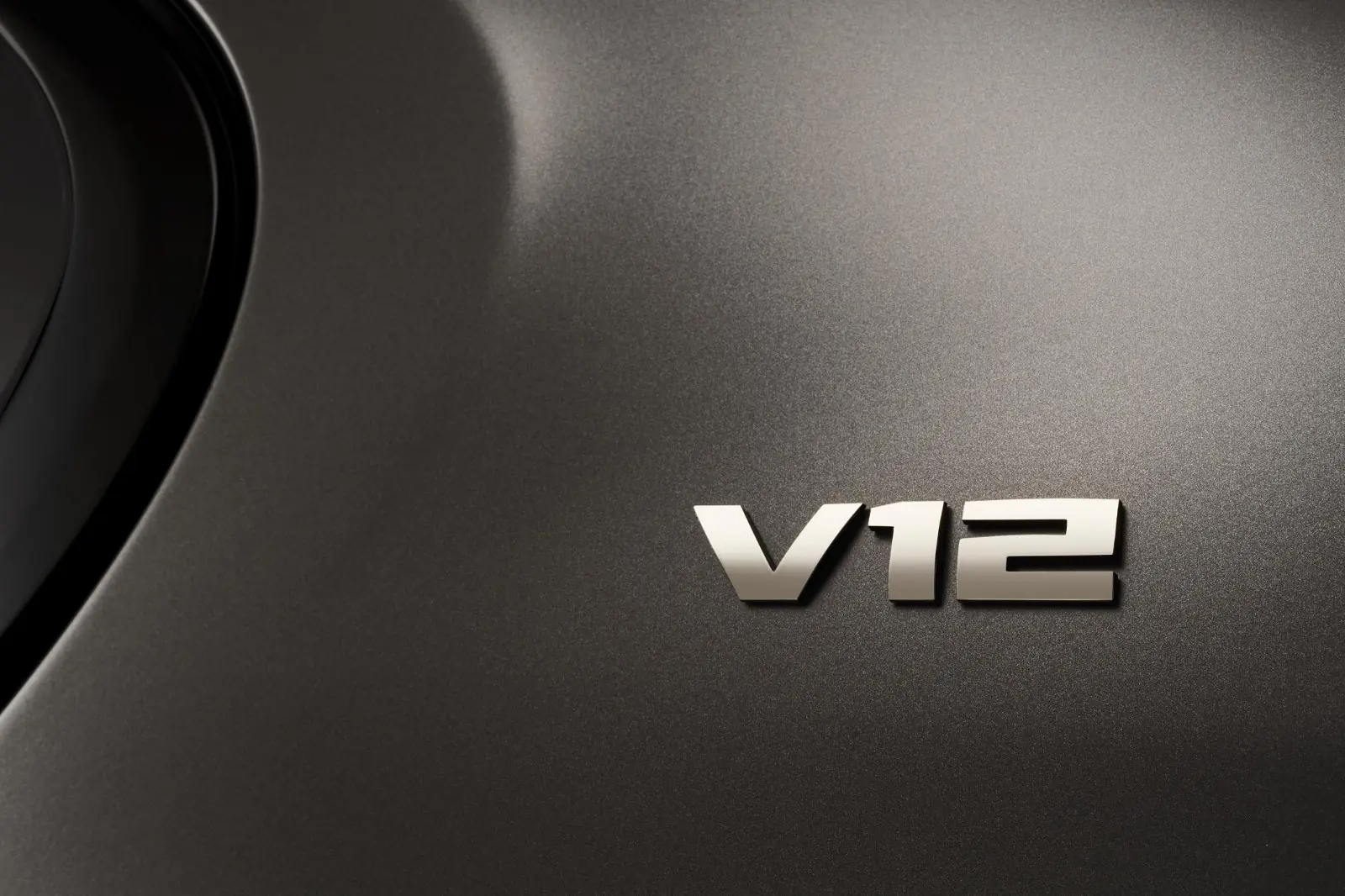 BMW M760Li xDrive - Prestaciones de superdeportivo