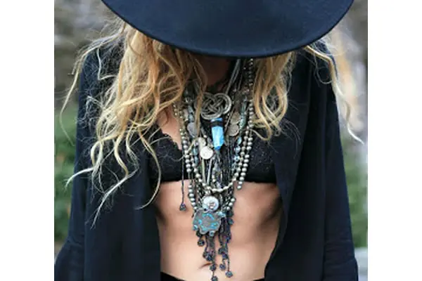 ¿Cómo conseguir un look bohemio con pocas prendas nuevas?