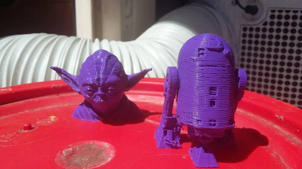 Tengo una impresora 3d y hago el sable de Kylo ren