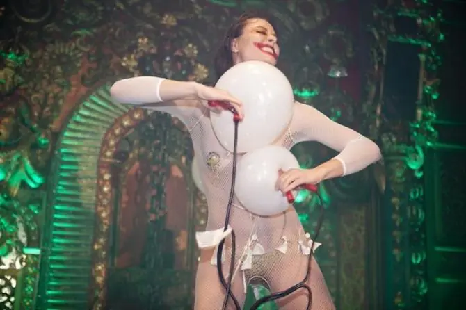 Star Wars version burlesque [Apto]