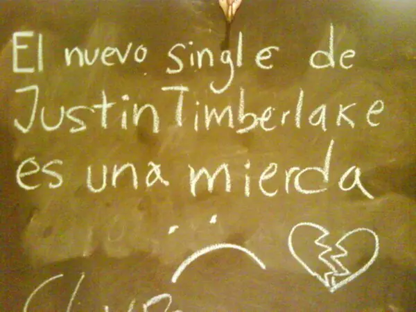 Las mejores 21 frases escritas en baños públicos