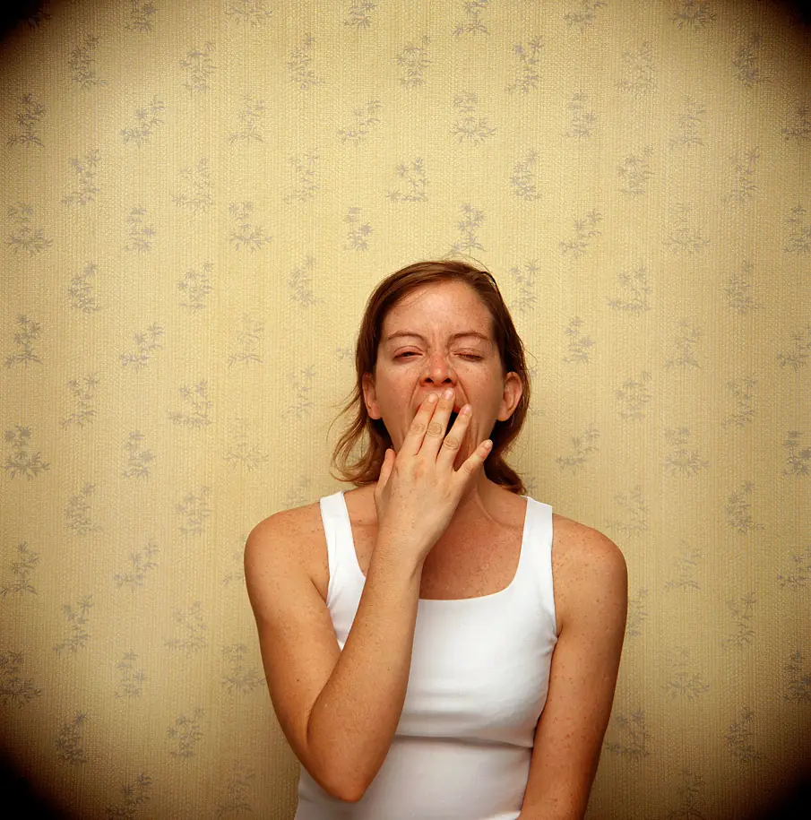 Bostezo muestra grado de actividad sexual femenina.