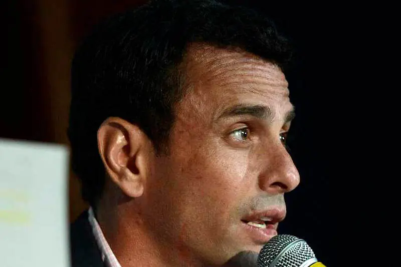 Vzla:Sebin se le escapa un tiro cuando seguia a Capriles