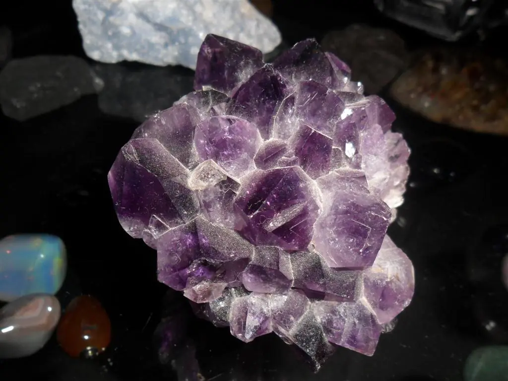 Mi hobby.... Colecciono piedras y cristales.