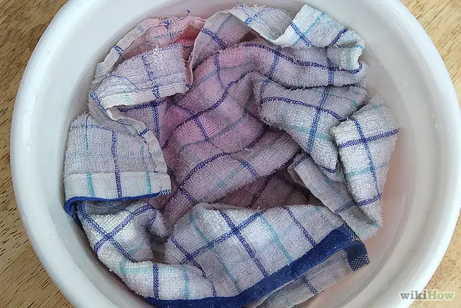 como quitar manchas de sangre en la ropa