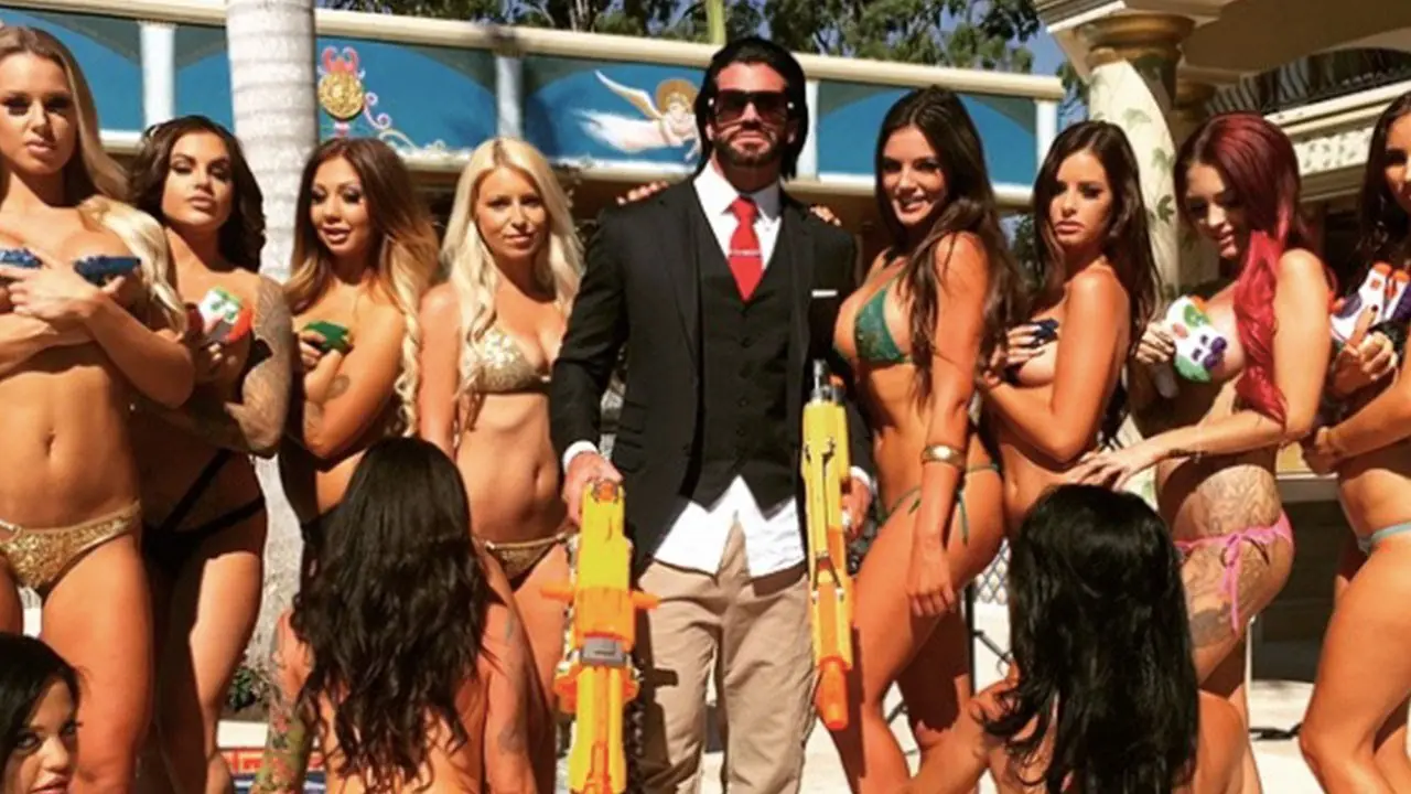 Candyman y su Harem privado