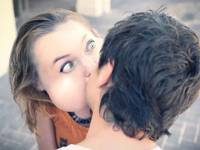 Besos que solo un taringuer@ puede dar