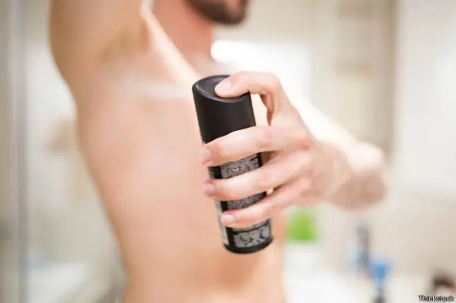 Cuál es la mejor hora del día para ponerse desodorante