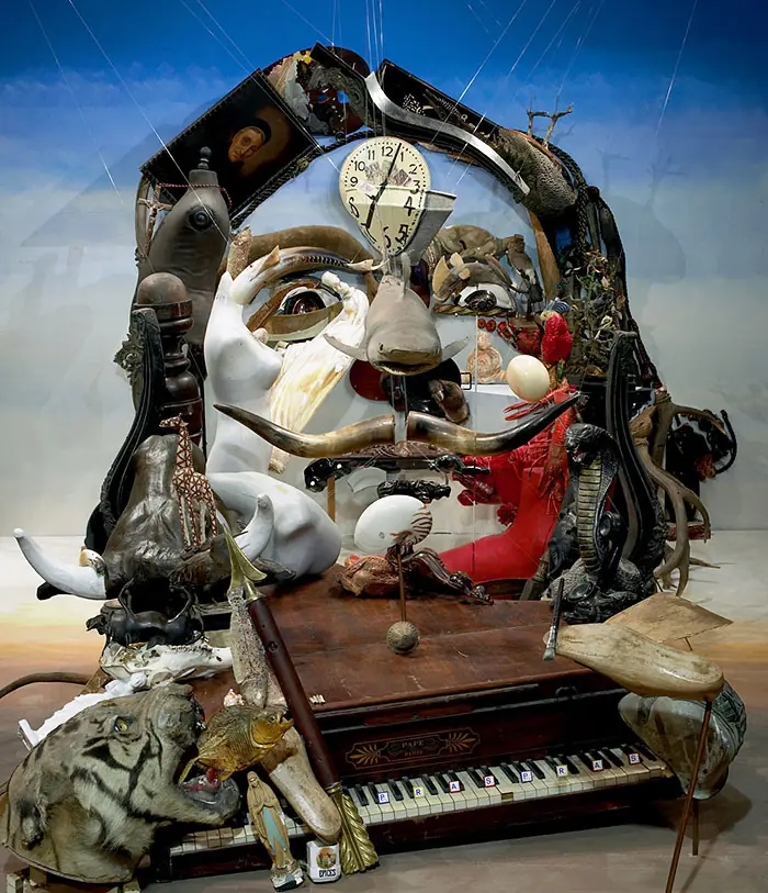 Artista recrea obras clásicas con basura