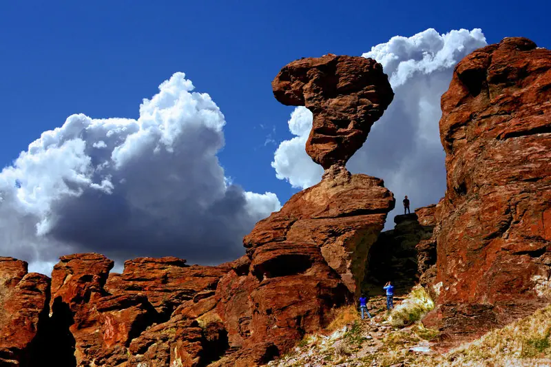 10 rocas en equilibrio permanente