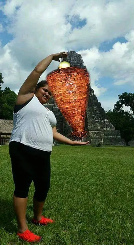 Pidio que le hagan photoshop y esto paso