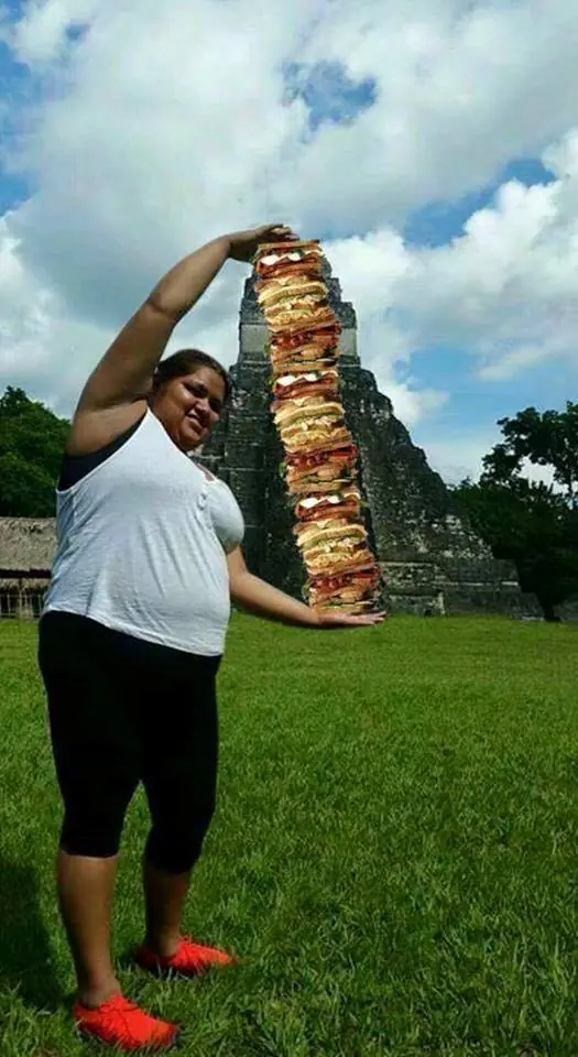 Pidio que le hagan photoshop y esto paso