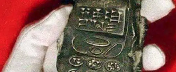 Descubren un teléfono móvil de 800 años de antigüedad