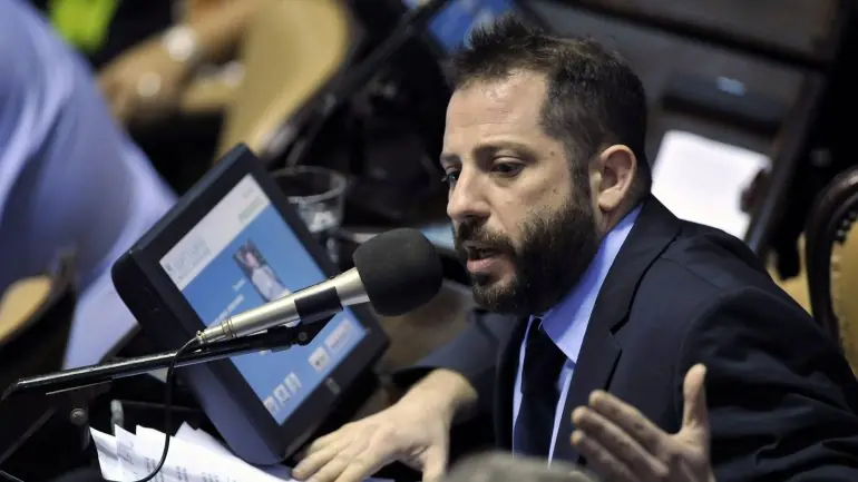 A Cristina ya no le no le da bola ni La Cámpora. Pobre mina.