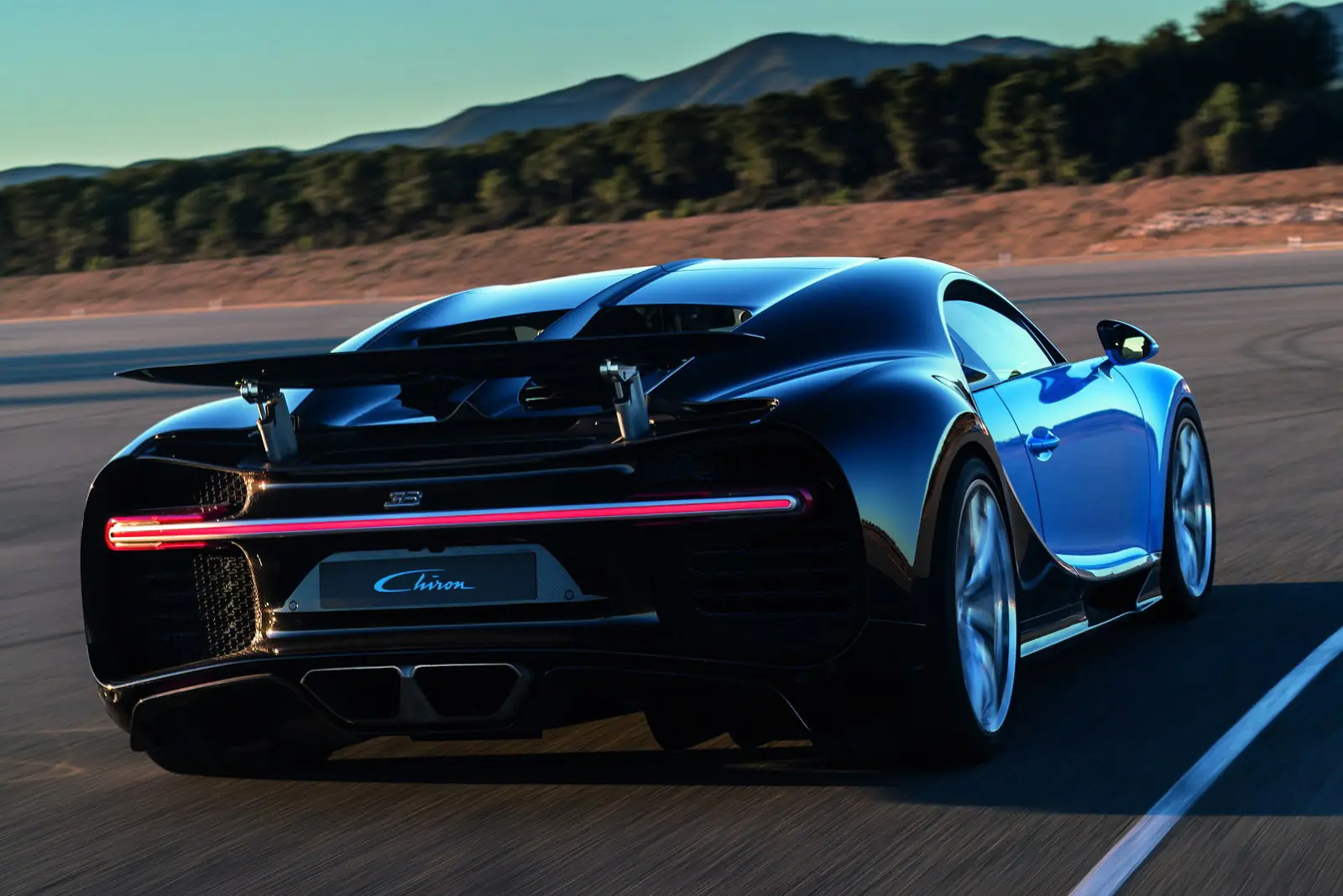 Bugatti Chiron - 1.500 CV, 1.600 Nm y 420 km/h - Pasa y mira Bugatti Chiron - 1.500 CV, 1.600 Nm y 420 km/h - Pasa y mira