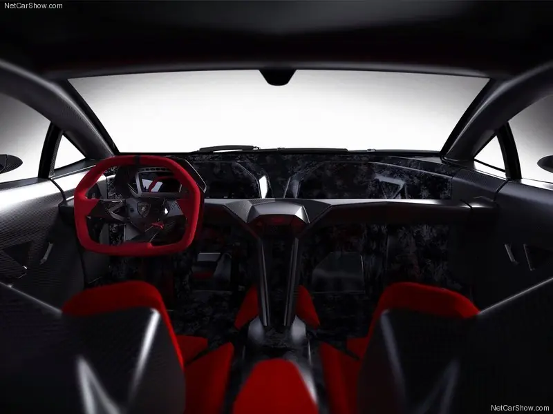 Lamborghini Sesto Elemento: 12 unidades v10 de 570cv