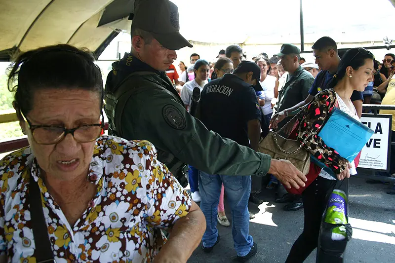 Vzla: Colombia exigira a Venezolanos pasaporte y visa