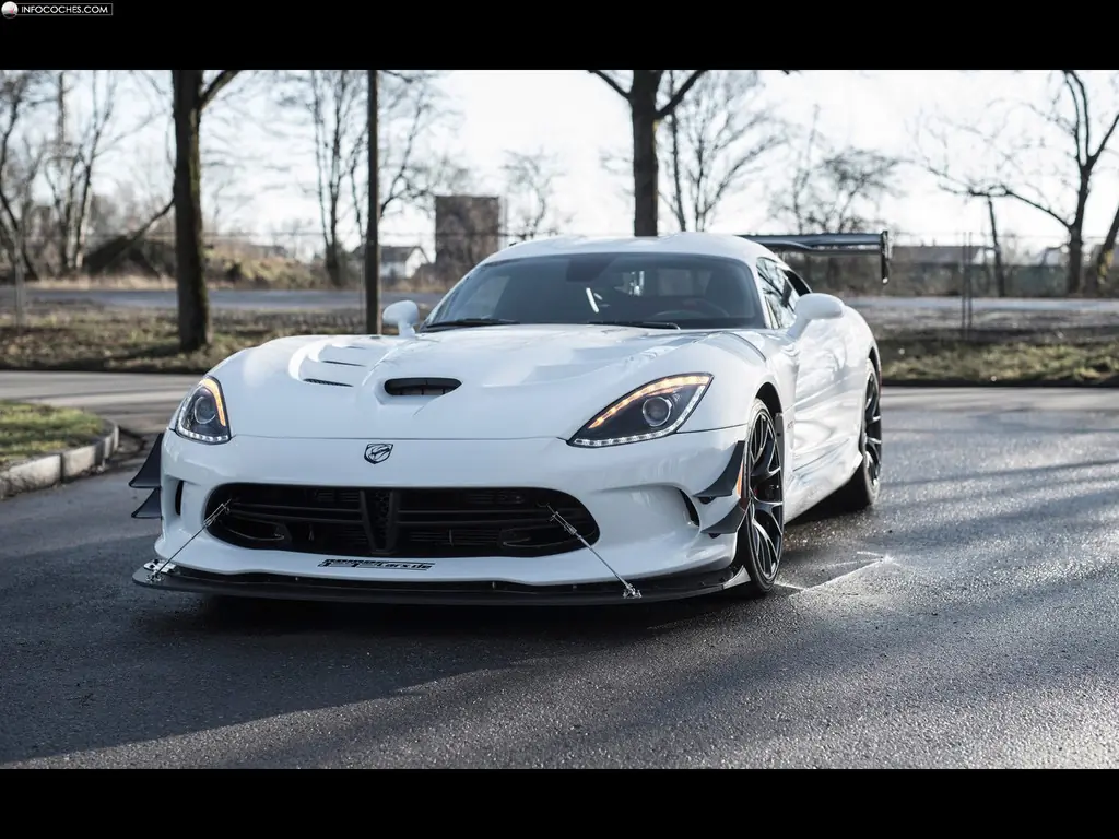 Dodge Viper ACR (2016) v10 de 650cv Dodge Viper ACR (2016) v10 de 650cv