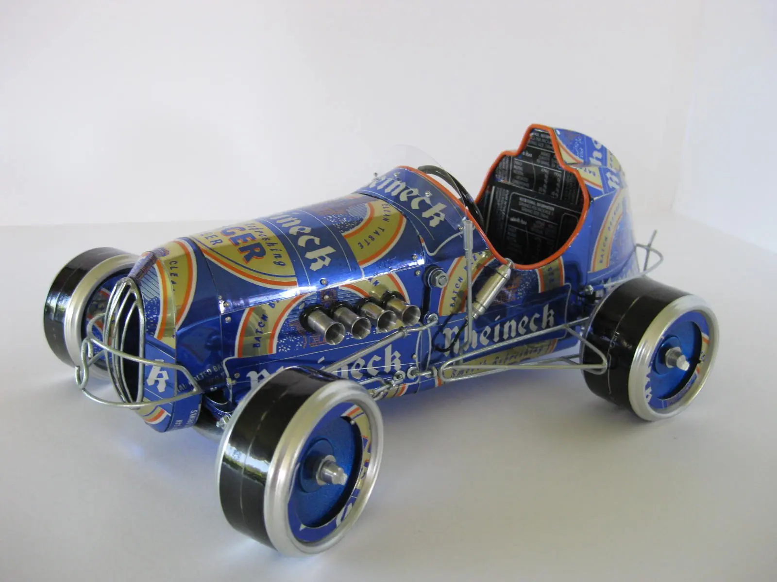 Coches fabricados con reciclaje de latas