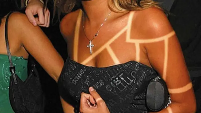 Todavía es verano hacete un tatuaje solar papu Todavía es verano hacete un tatuaje solar papu