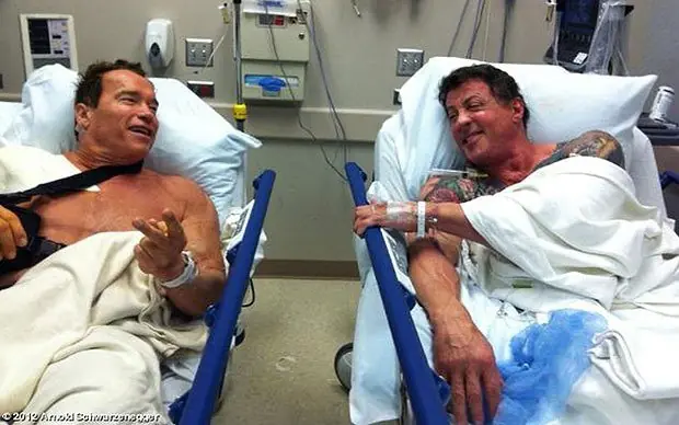 El mensaje de ánimo de Schwarzenegger a Stallone El mensaje de ánimo de Schwarzenegger a Stallone