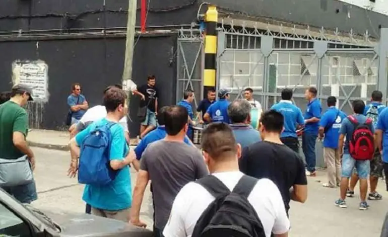 Se suma el sector privado a los despidos: SIAM 80 personas