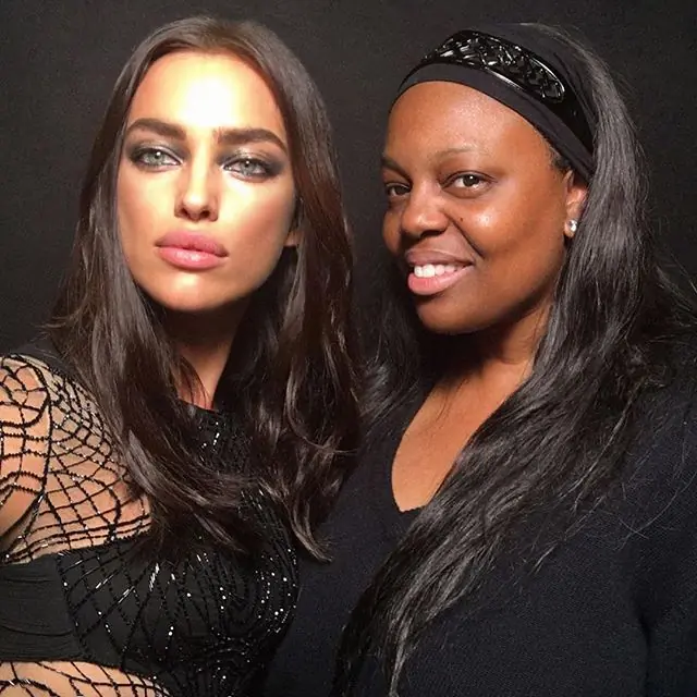 Irina Shayk - ojos color del tiempo