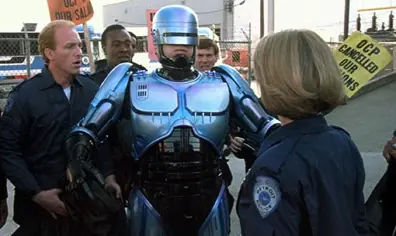 Robocop yo te banco!