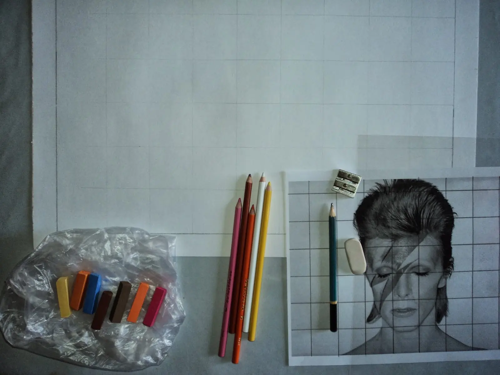 Retrato de David Bowie en técnica pastel