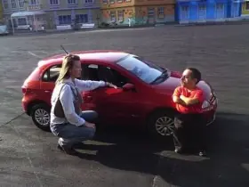 Mini Wolskwagen Gol Trend (Un Auto para Enanos)